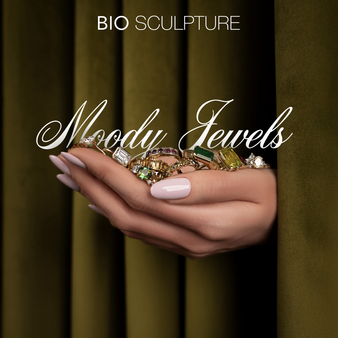 01. Moody Jewels 1x1