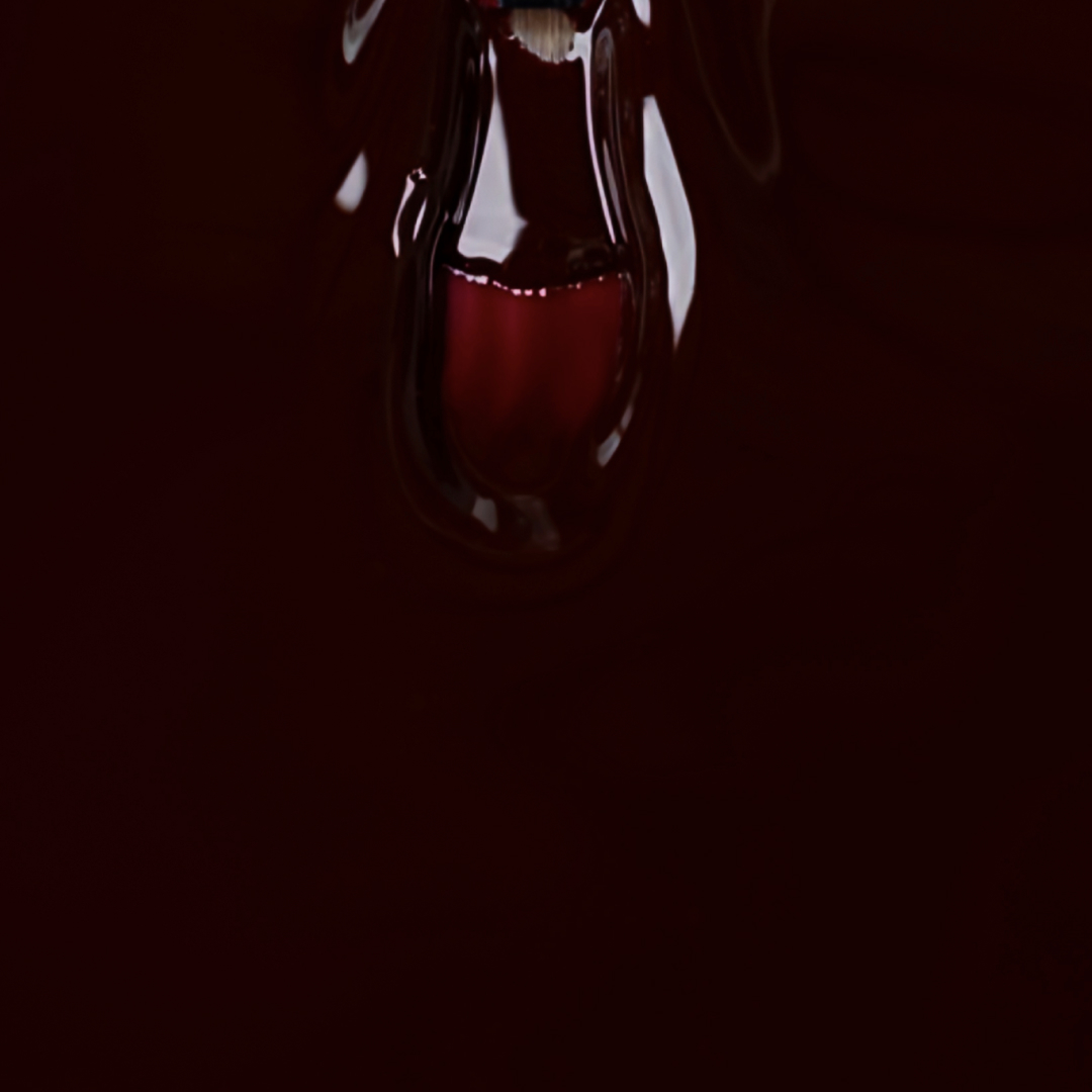 334 Garnet Noir - Swirl 1x1