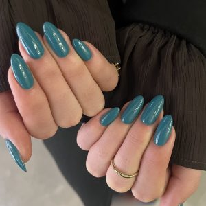Gel colorat No. 332 Sapphire Whisper