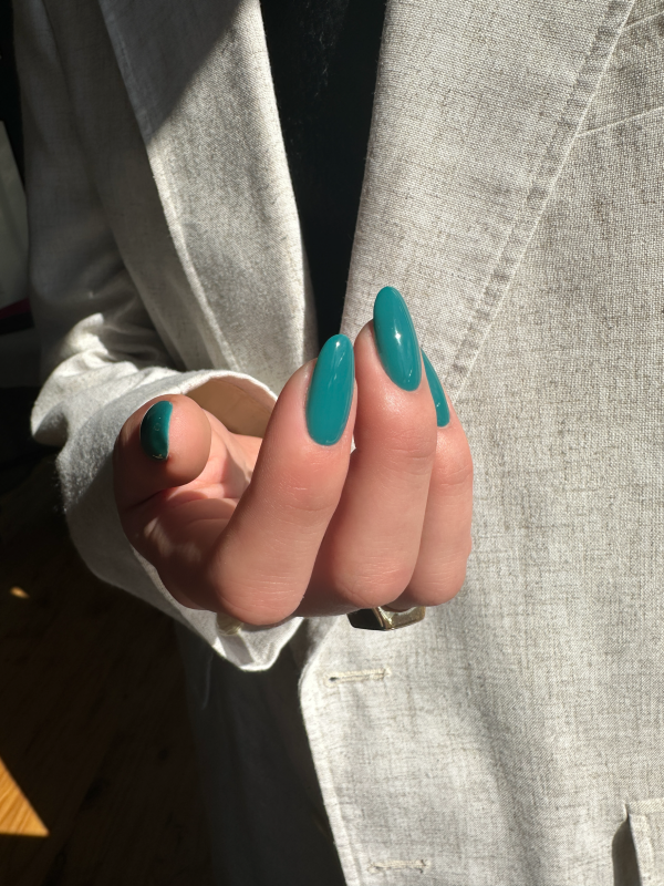 Gel colorat No. 332 Sapphire Whisper - imagine 4